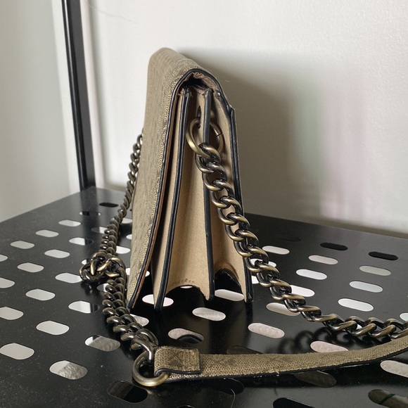 H&M Monogram-Style Crossbody - Picture 3 of 6